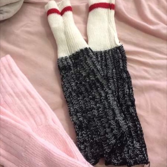 Pair of leg warmers - Picture 2 of 2